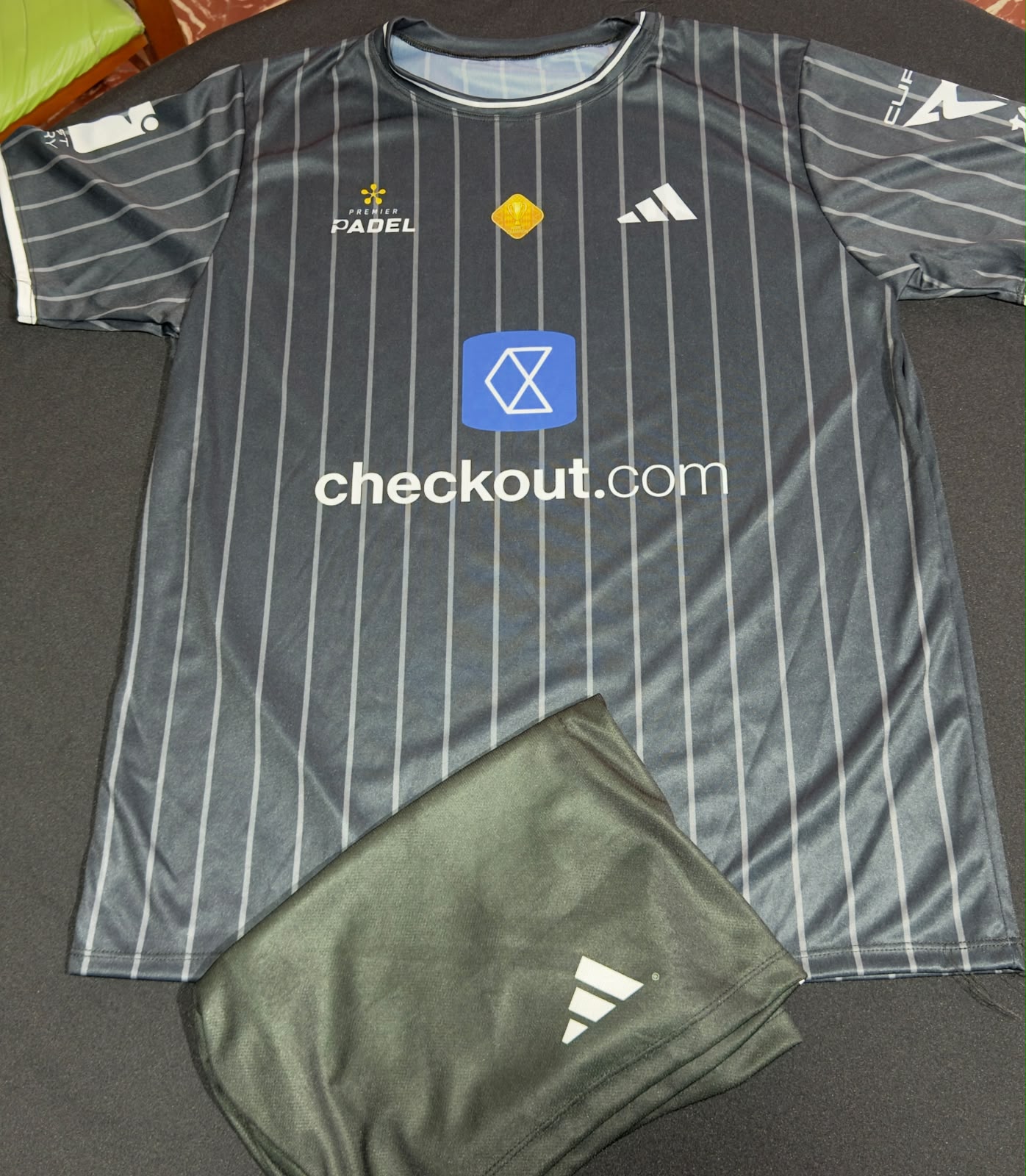 Conjunto Adidas Ale galan