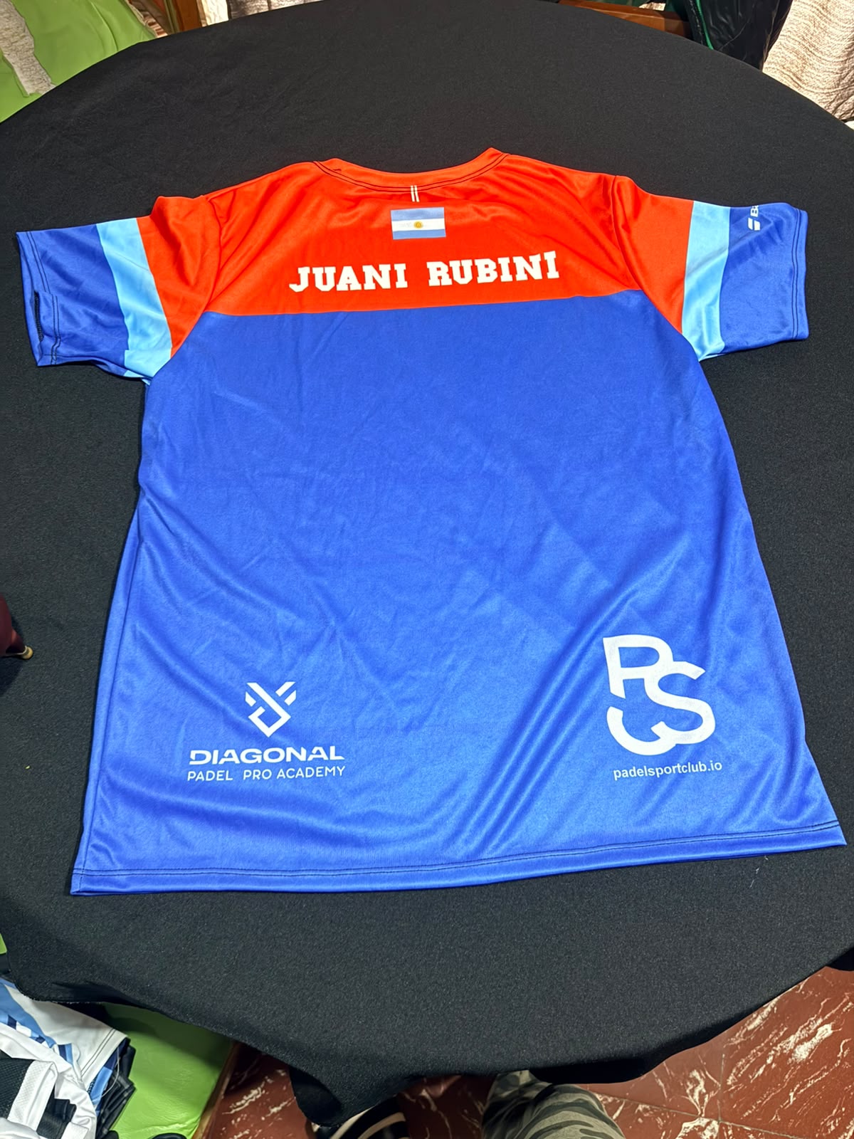 Remera Juan Rubini